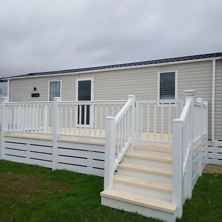 Hoburne Bashley Self-Catering Holiday Home New Milton Exteriör bild